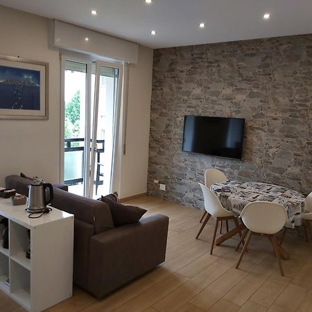 Le Rive Apartamento Desenzano del Garda Exterior foto