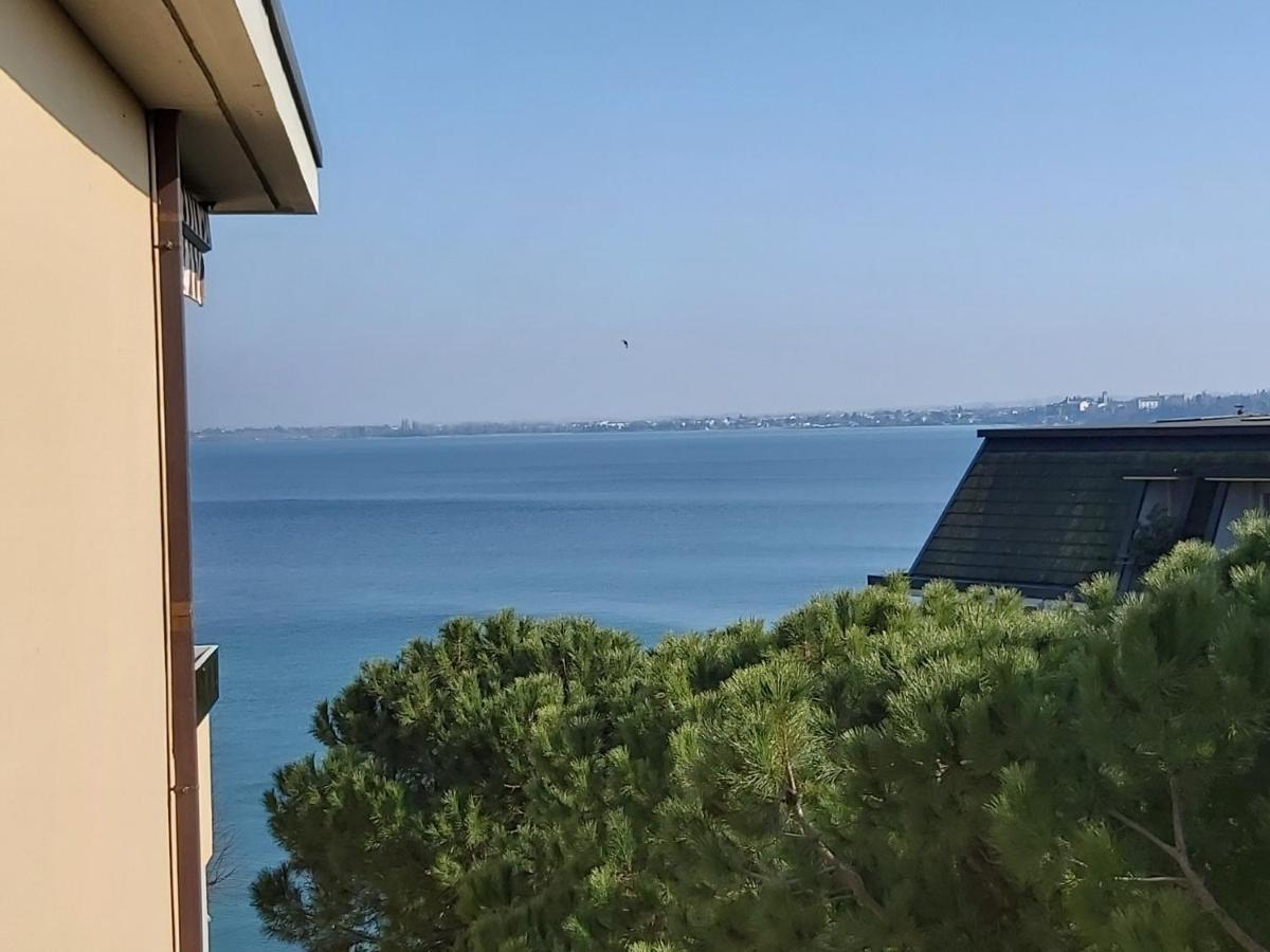 Le Rive Apartamento Desenzano del Garda Exterior foto