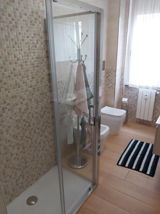 Le Rive Apartamento Desenzano del Garda Exterior foto
