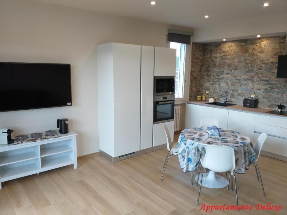 Le Rive Apartamento Desenzano del Garda Exterior foto